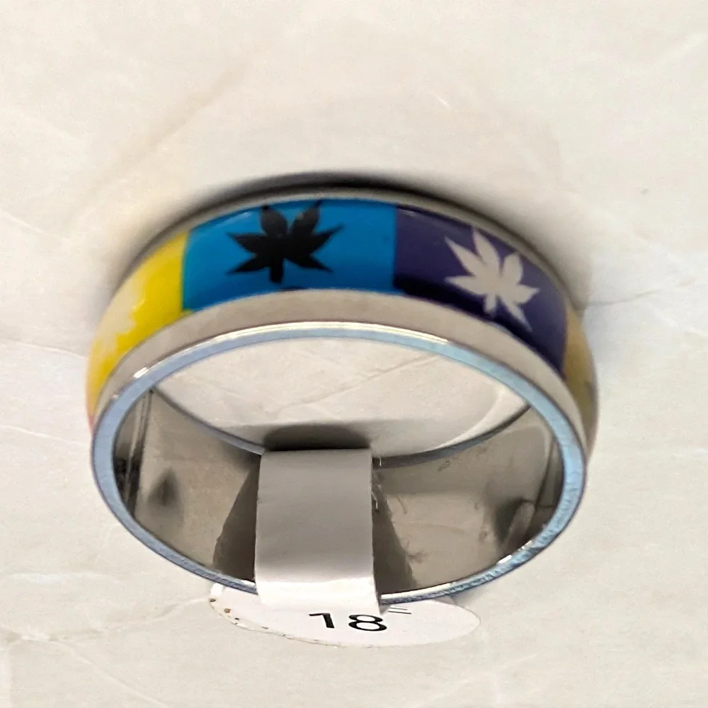 NEW Pot Leaf Band Ring Size 7.5 Stainless Steel Cannabis Marijuana Rasta Jewelry